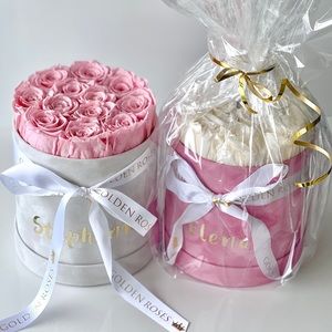 Everlasting preserved roses